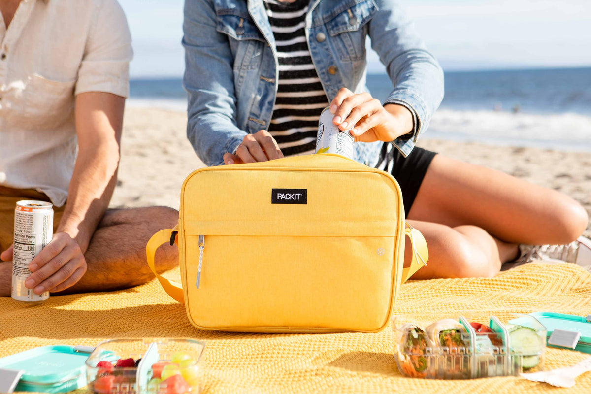 freezable-zuma-15-can-cooler-n8 2022_Lifestyle_Zuma-15-Can-Cooler_Lemonade_30_Lores.jpg