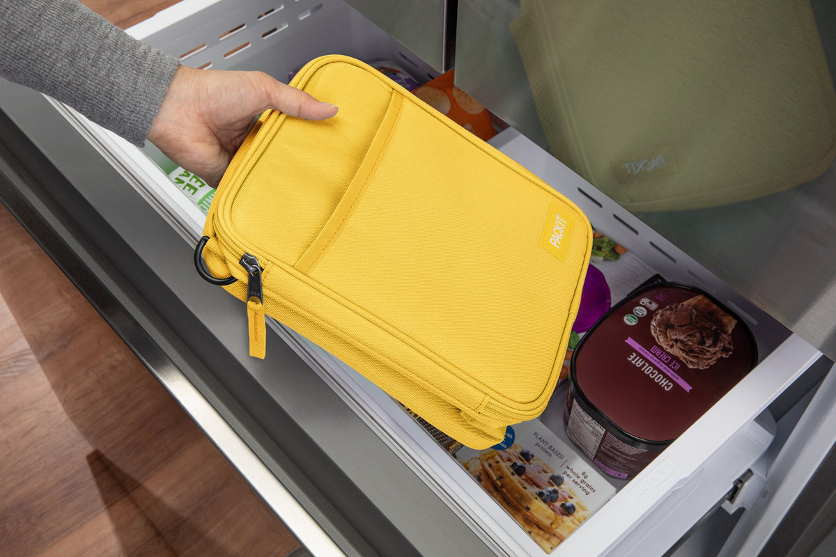 freezable-crossbody-lunch-box-z4 Crossbody-Lunch-Box-Lemonade-Freezer.jpg