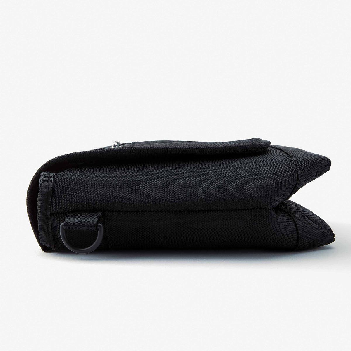 freezable-brooklyn-crossbody-x2 freezable-brooklyn-crossbody-black-ecofreeze-plus-flat_b62870bb-68b1-4c0c-846f-a30840c26944.jpg