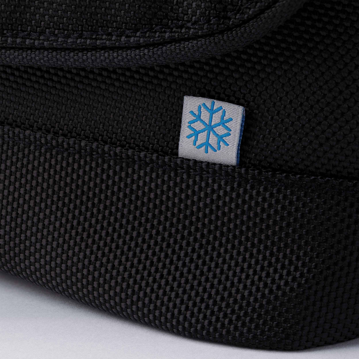 freezable-brooklyn-crossbody-x2 freezable-brooklyn-crossbody-black-ecofreeze-plus-zoom-tag.jpg