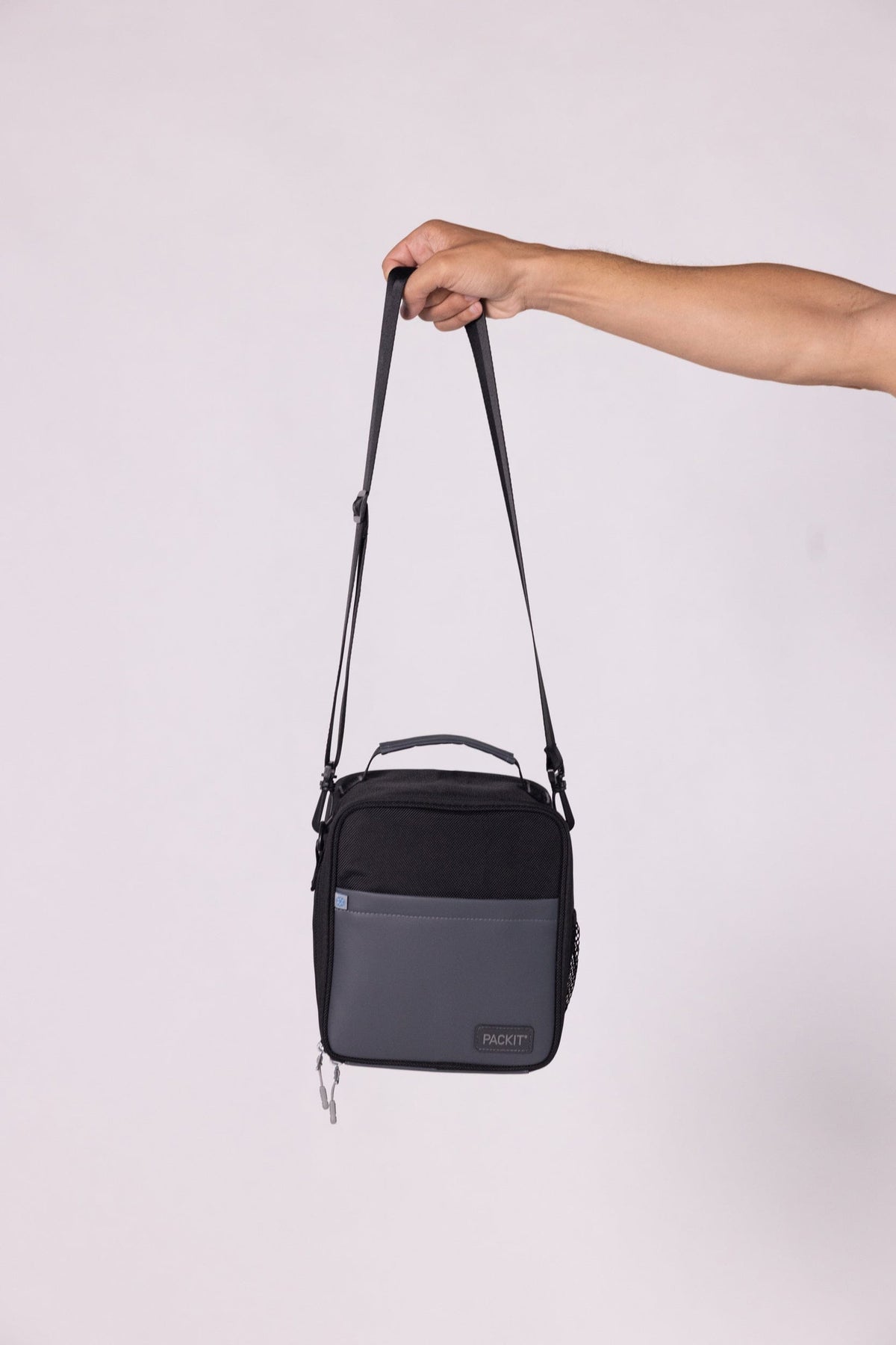 freezable-upright-lunch-box-k7 freezable-upright-lunch-box-black-gray-product-only_edit.jpg