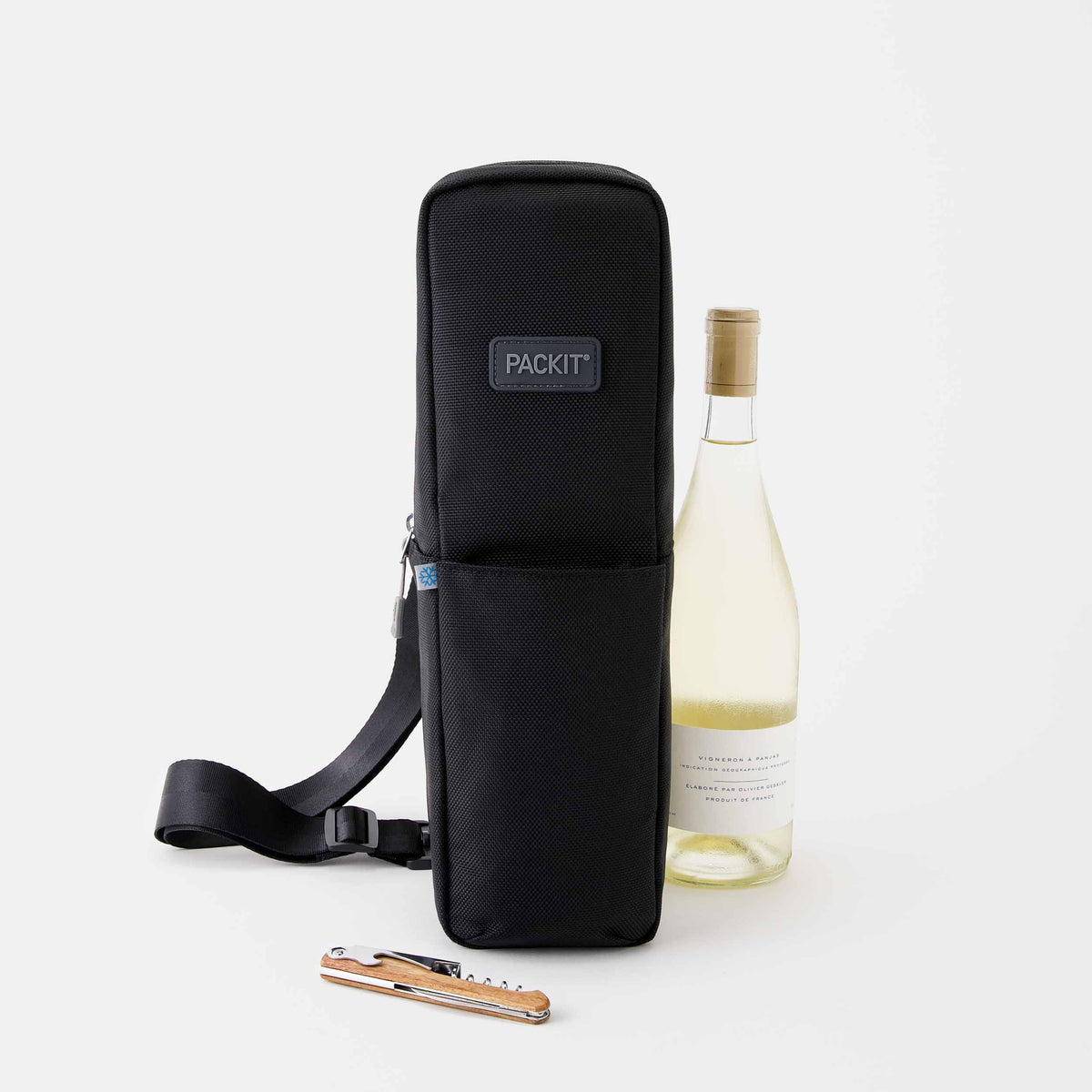 freezable-wine-carrier-h6 freezable-wine-carrier-black-ecofreeze-plus-front-with-wine.jpg
